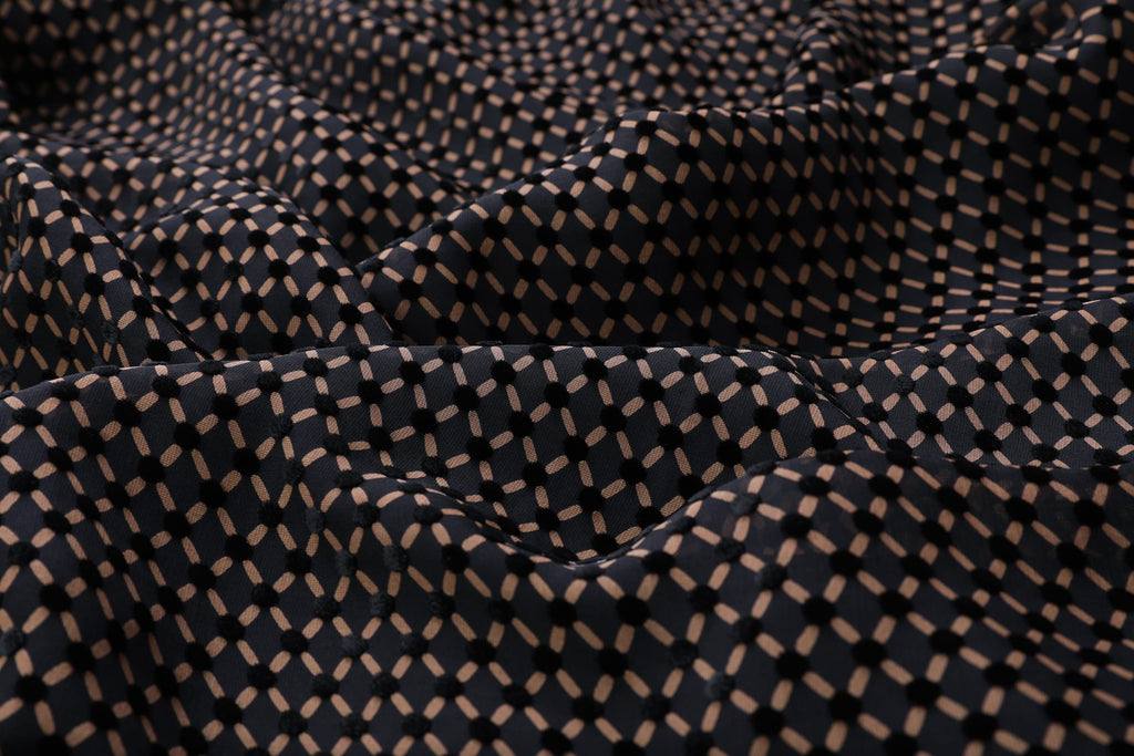 Gilded Pinecone Abaya - image 8