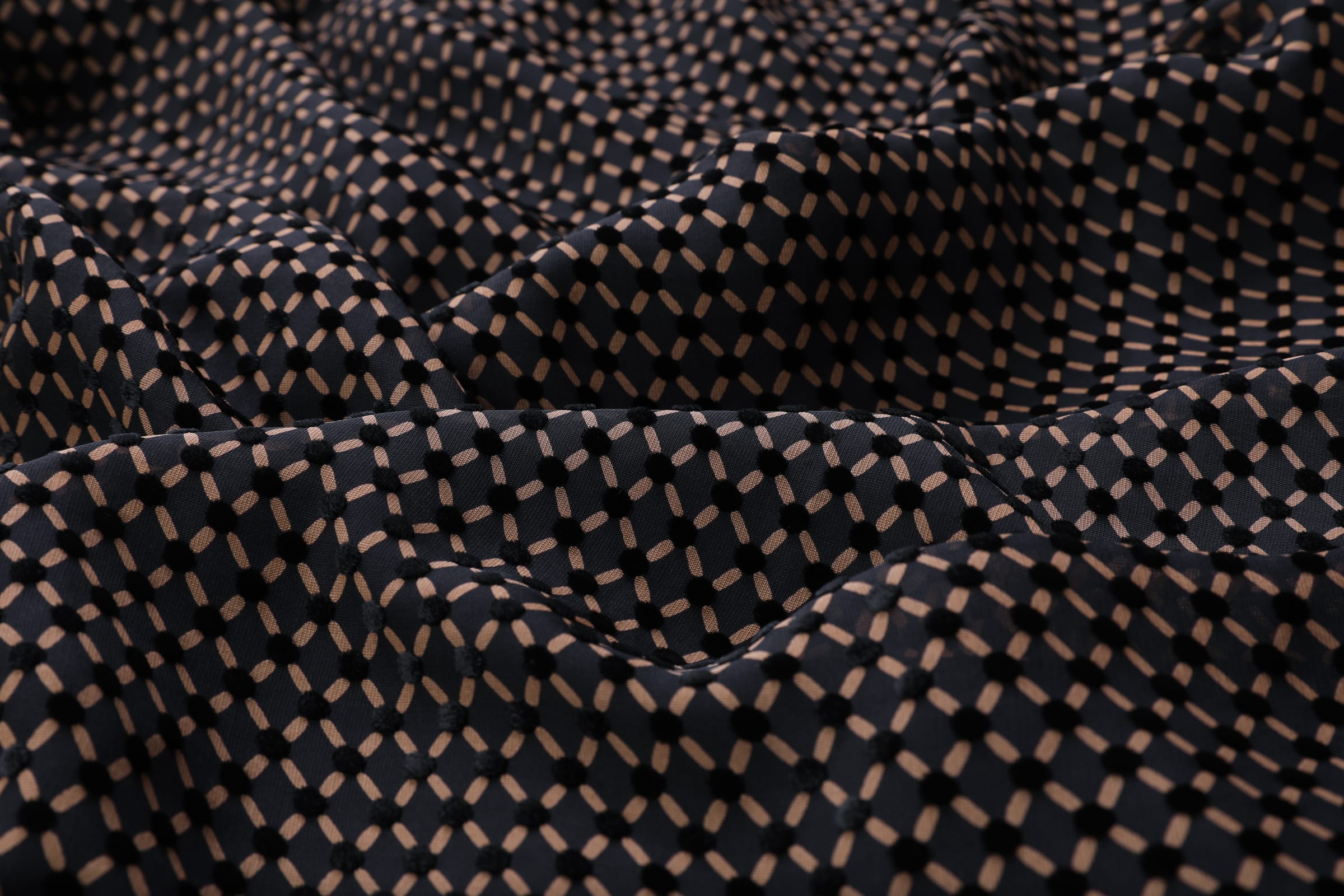 Gilded Pinecone Abaya - image 8