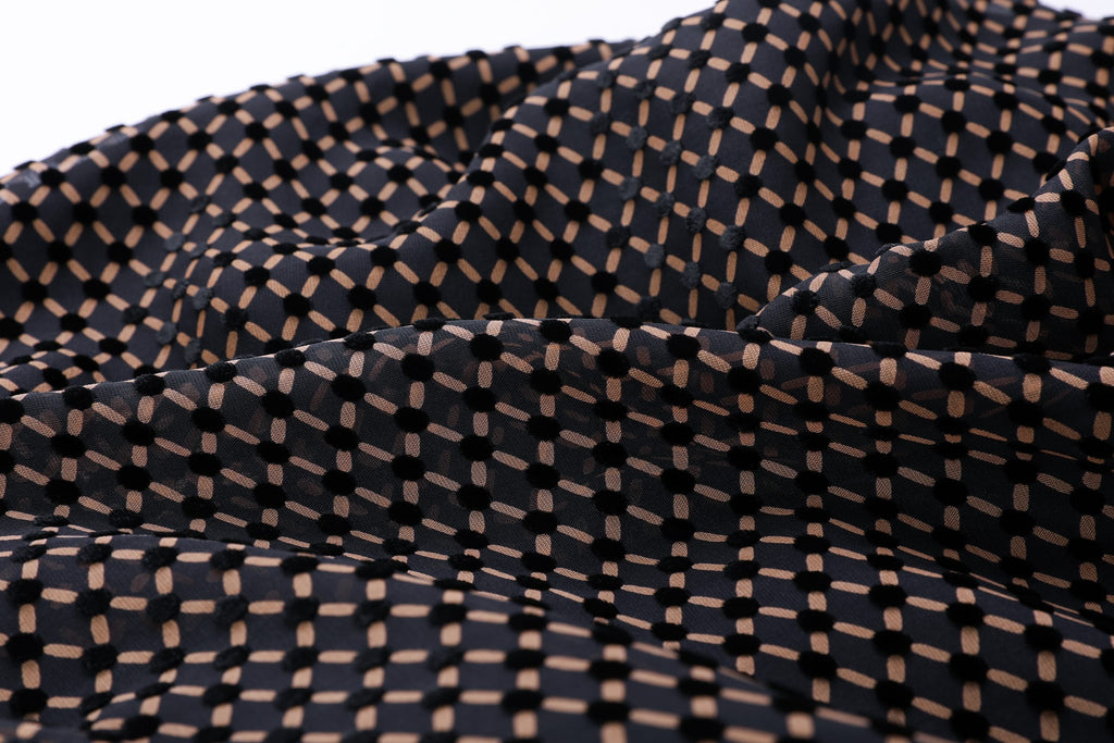 Gilded Pinecone Abaya - image 9