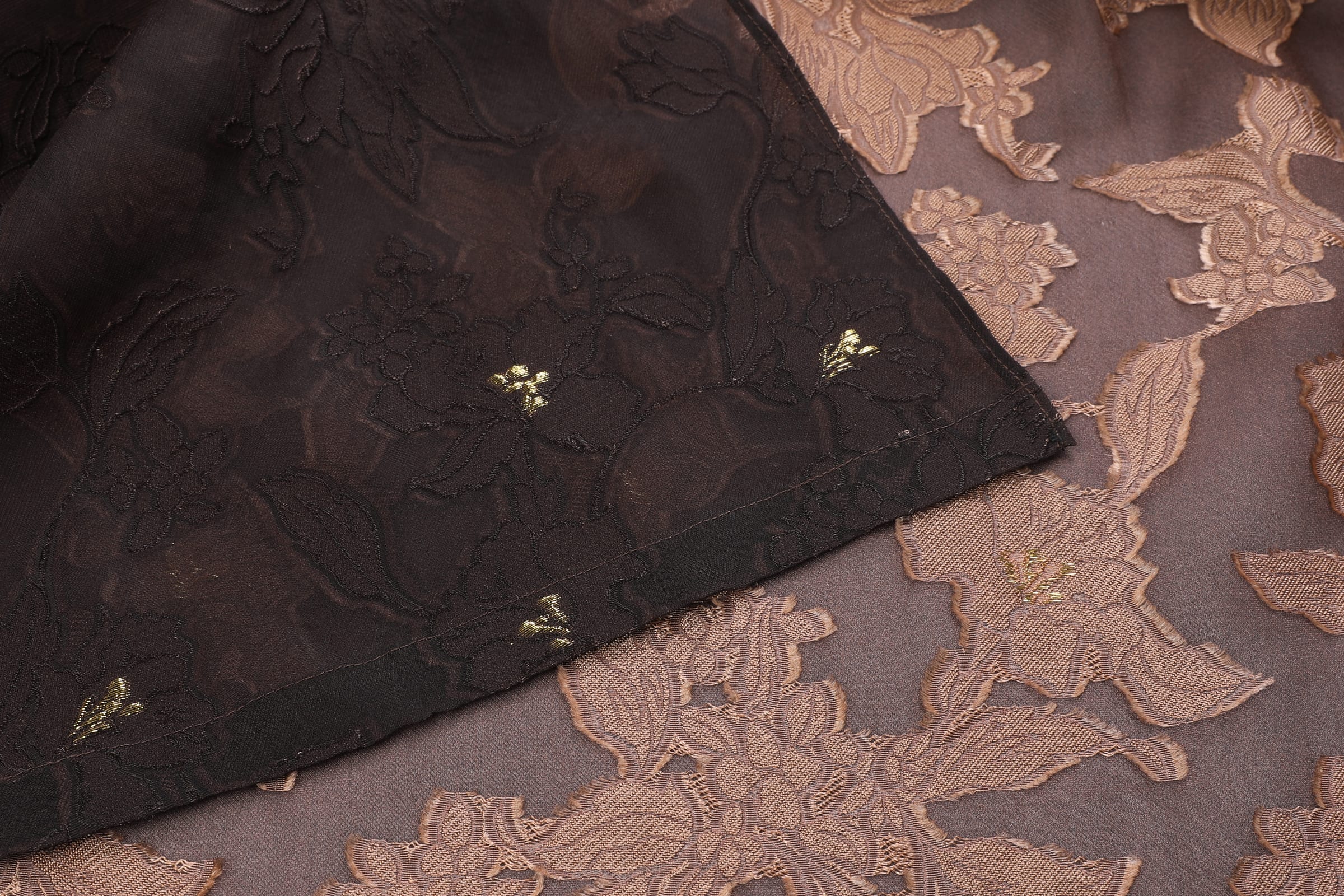 Gilded Peony Burnout Abaya - image 7